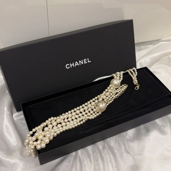Chanel CC Logo Pearl Long Necklace - Picture 2 of 7